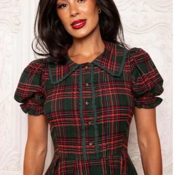 Sophia Dress in Evergreen Plaid - Picture 4 of 5